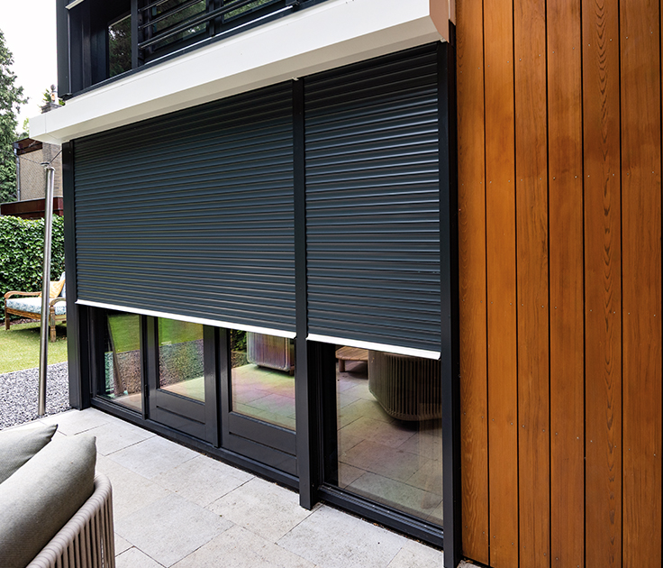 Moderne Rollladen von Rolladen Sen – Sicht- und Wärmeschutz für Fenster und Türen in hochwertiger Aluminium-Ausführung. Beispielhafte Darstellung.